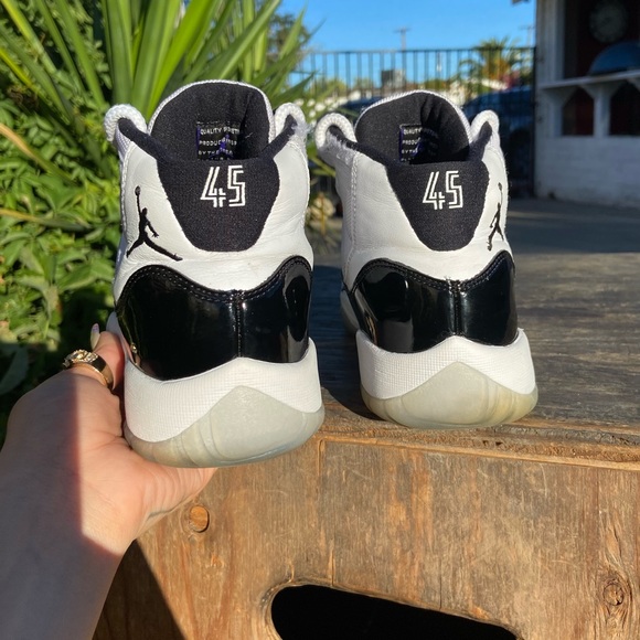 Air Jordan 11 Retro ‘Concord’ - Picture 4 of 8